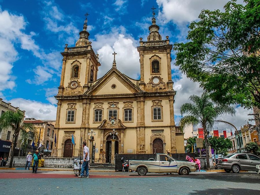 Fachada da Basílica Histórica de Aparecida